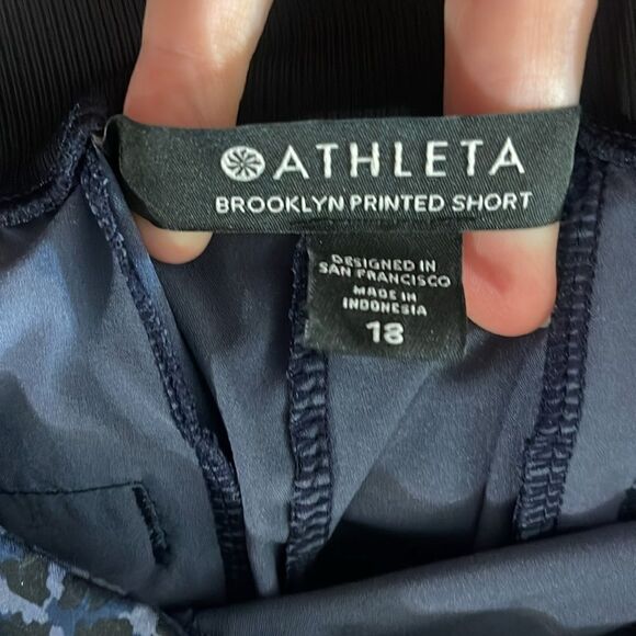 Athleta Brooklyn Printed Leopard Shorts 18 - Picture 7 of 7